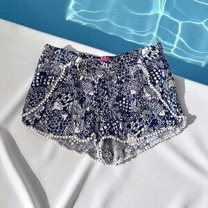 LILLY PULITZER Blue White Nautical Shorts Size Medium